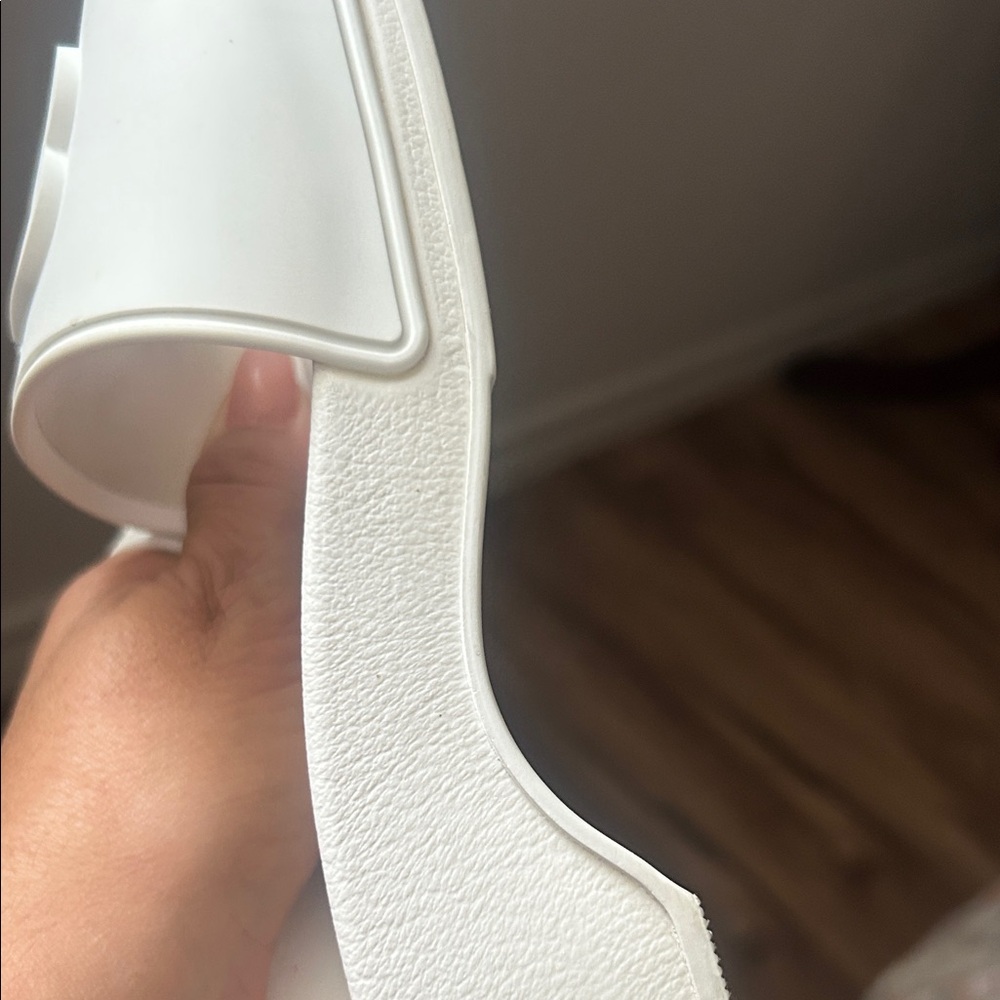 Balenciaga White Slide Sandals - Picture 9 of 10